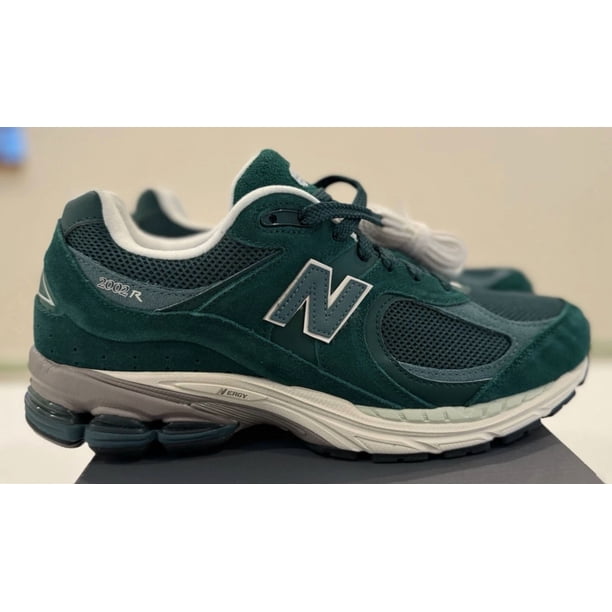 New Balance NB 2002R White Green Vert M2002RFK Men's Sizes Multiple New in Box