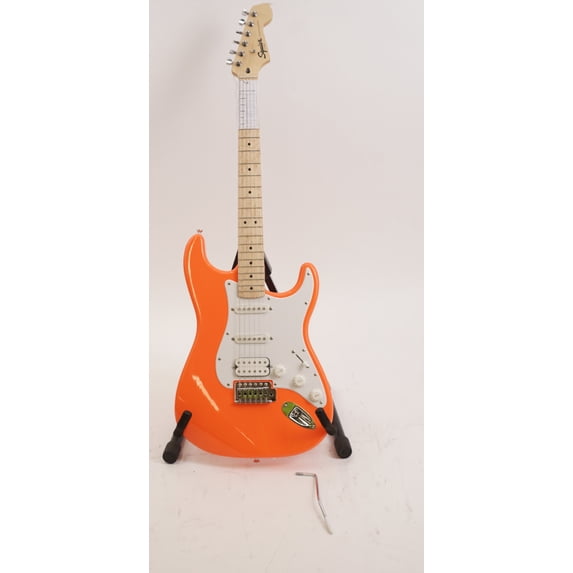 Pre-Owned Squire Sonic Stratocaster Electric Guitar, Tahitian Coral, Maple Fingerboard, White Pickguard