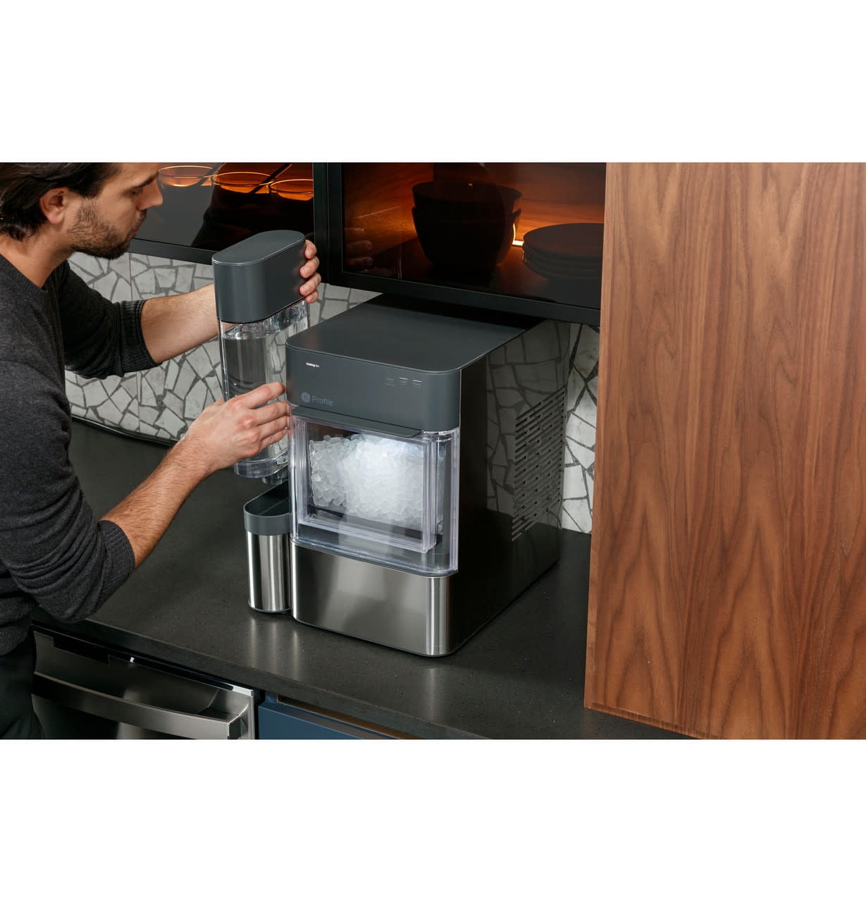 GE Profile 3/4 gallon Capacity Side tank for nugget ice maker, Stainless steel