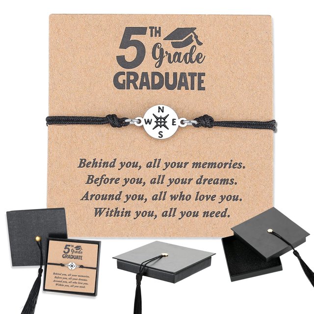 Ensembles de Saison de Remise des Diplômes Exquis : Quatre Styles Distinctifs Célébrant des Résultats Académiques avec des Designs Réfléchis Messages Symboliques et Inspirants Parfaits pour Commémorer les Réalisations