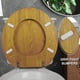 thumbnail image 5 of Asiento de Inodoro Ángel Escudo Redondo de Madera de Roble 44x36x5 cm 2.5 kg, 5 of 8