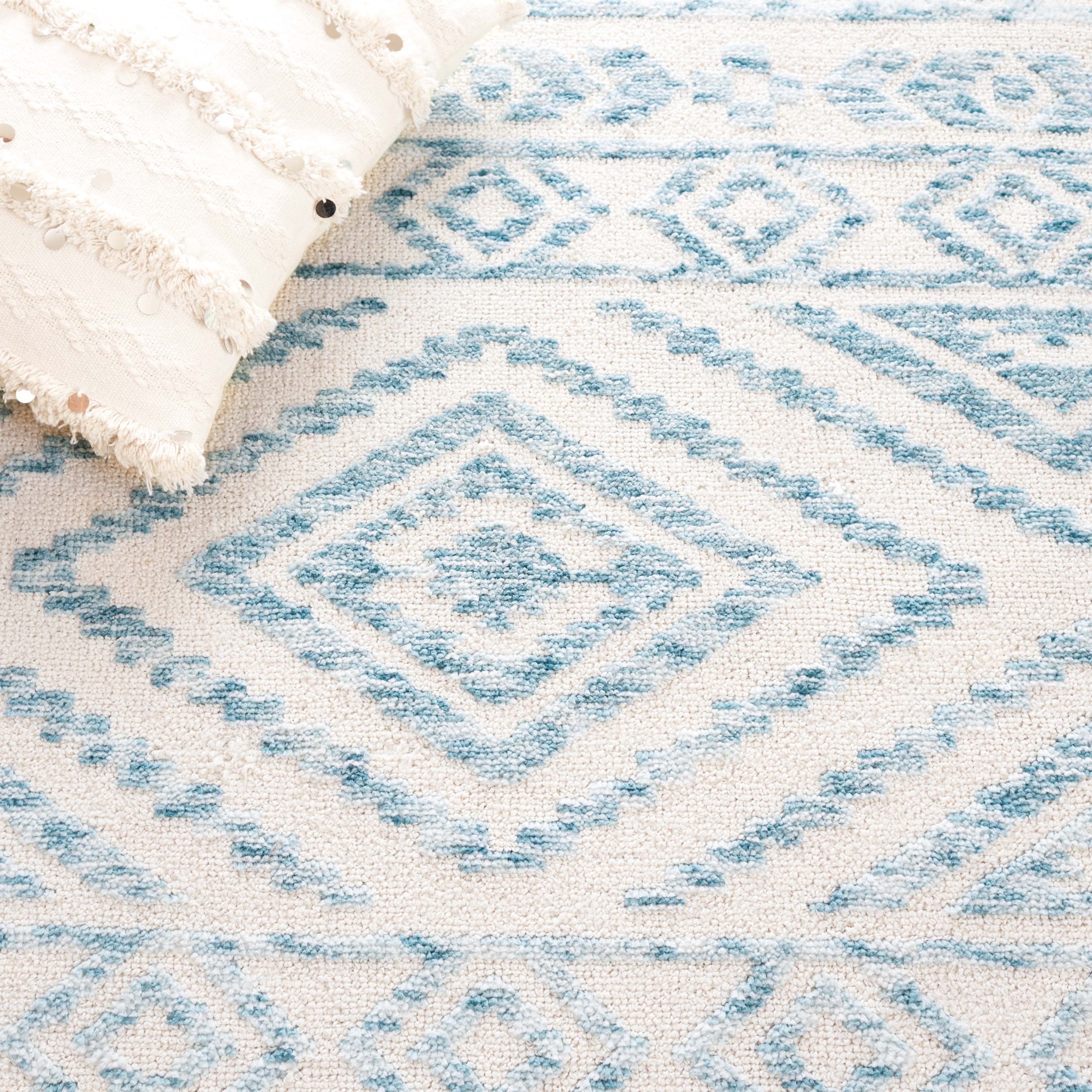 SAFAVIEH Audrey Barbara Geometric Runner Rug, Ivory/Blue, 2'6" x 8'