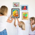 thumbnail image 3 of Marco de fotos de arte para niños juego de 2 piezas：, apertura frontal, estante de almacenamiento de exhibición de arte para manualidades de pintura para niños oso de fresa Electrónica, 3 of 5