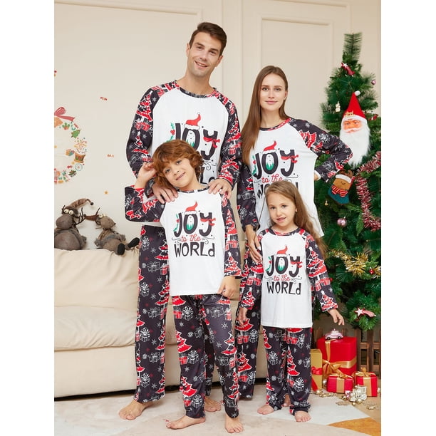 Conjunto de pijamas navideños a juego para toda la familia 2024 Nuevo disfraz con estampado JOY WORLD Pijamas familiares Mono para bebé Ropa para perros
