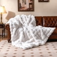 thumbnail image 4 of Costway 80" x 60" Bubble Faux Rabbit Fur Throw Blanket with 2-Sided Design for Winter White, 4 of 10