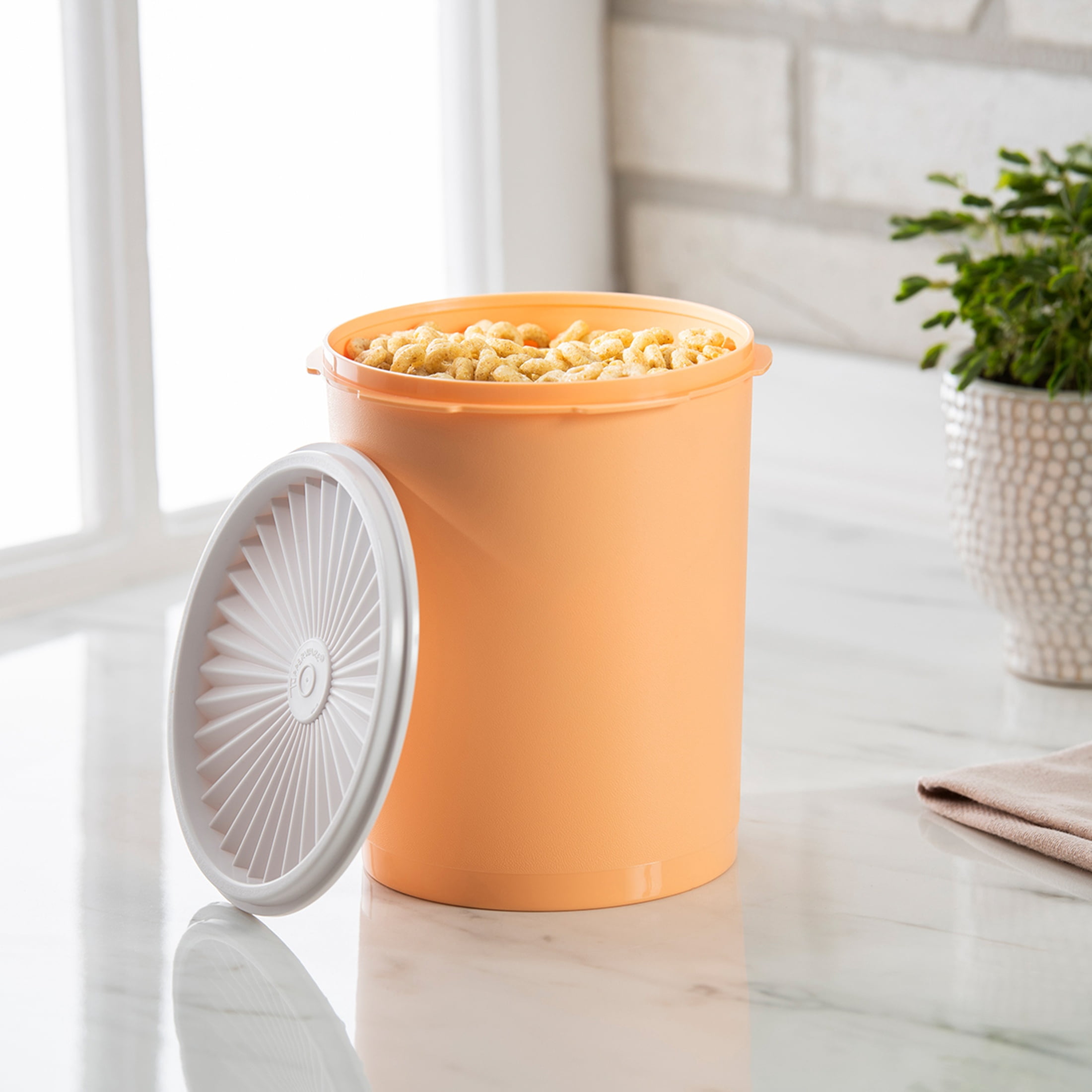 (3 pack) Tupperware Heritage 7-Cup Food Storage Canister with Lid, Peach