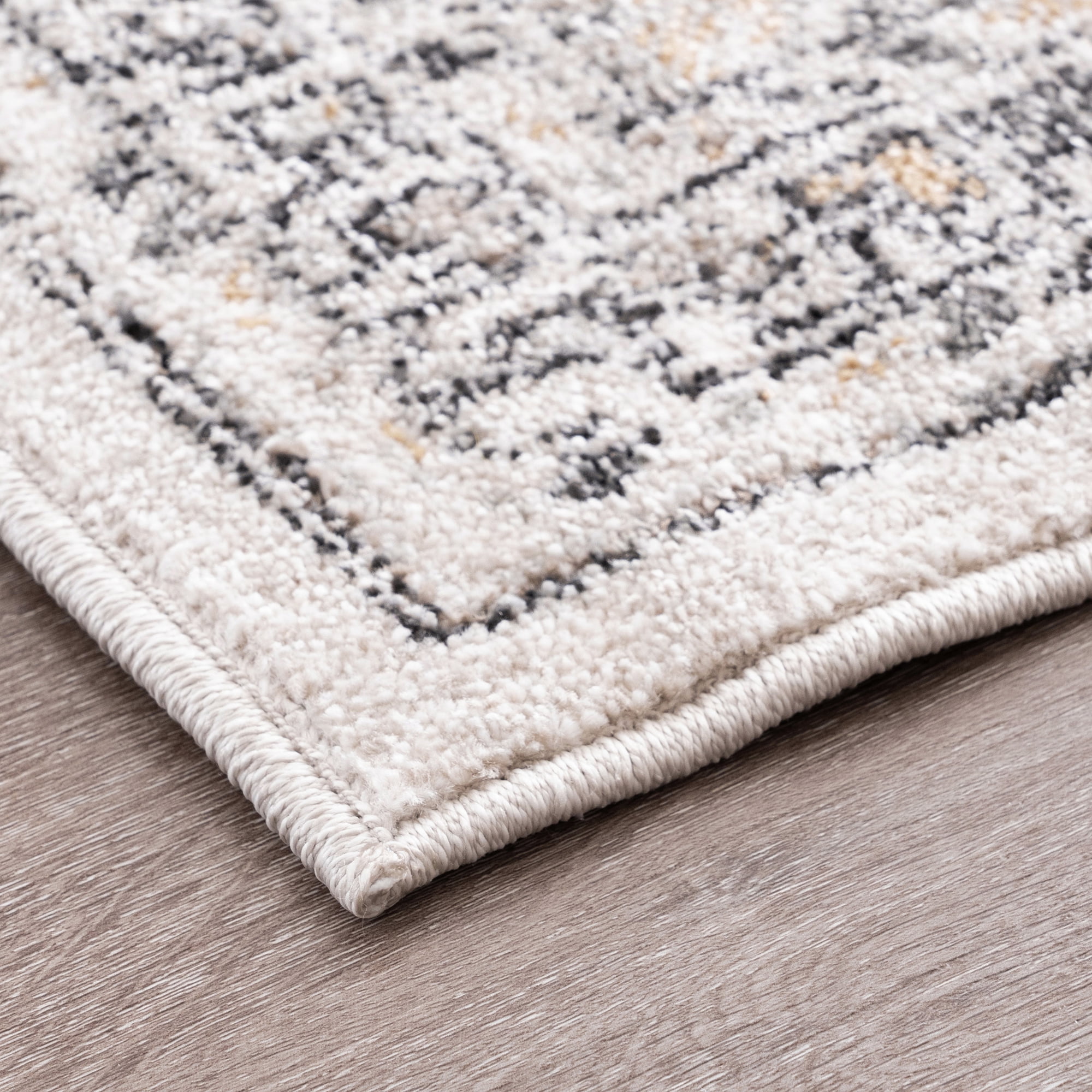 Bliss Rugs Magic Traditional 2' x 3' Cream and Gray Indoor Area Rug