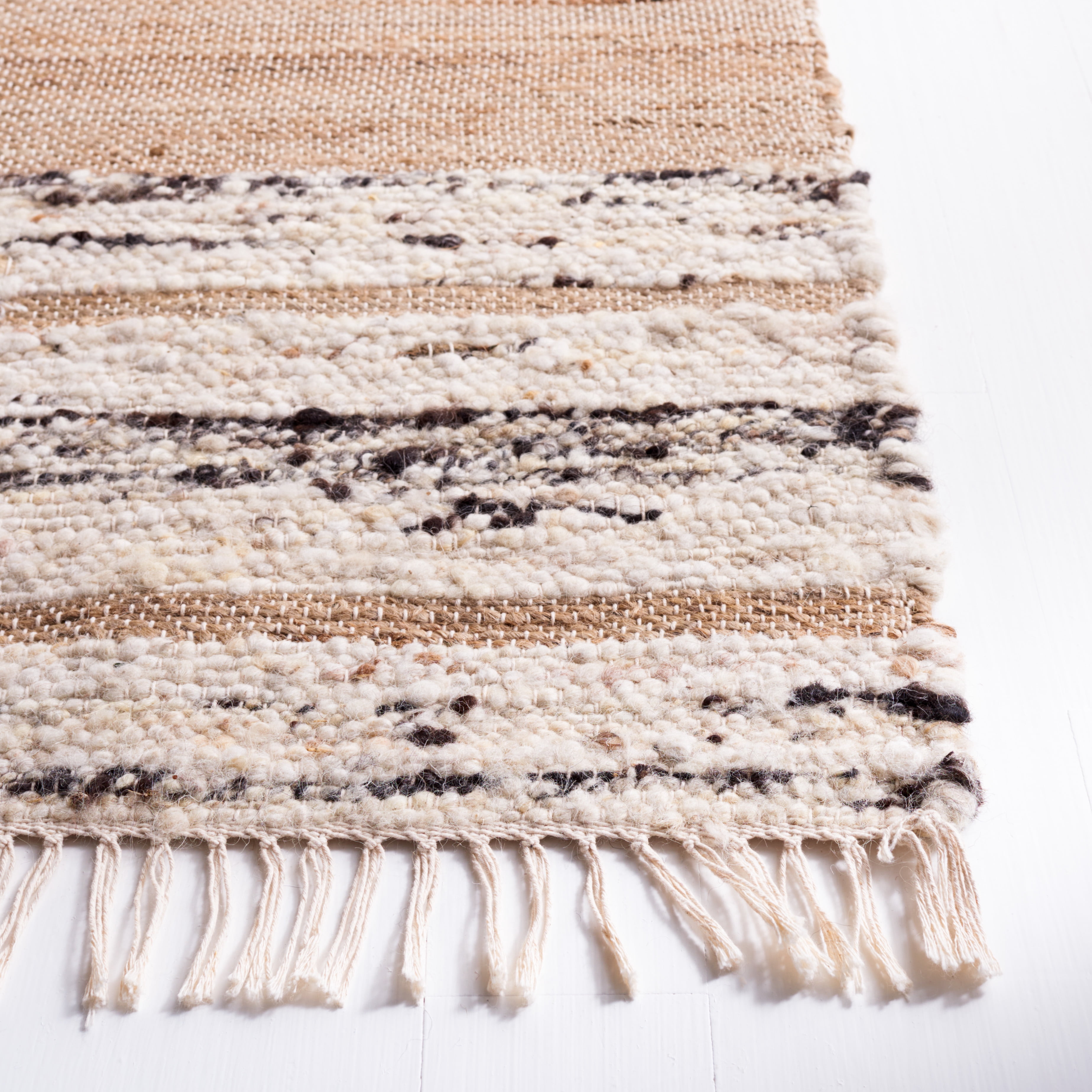 SAFAVIEH Natura Cathleen Solid Area Rug, Natural/Black, 5' x 8'