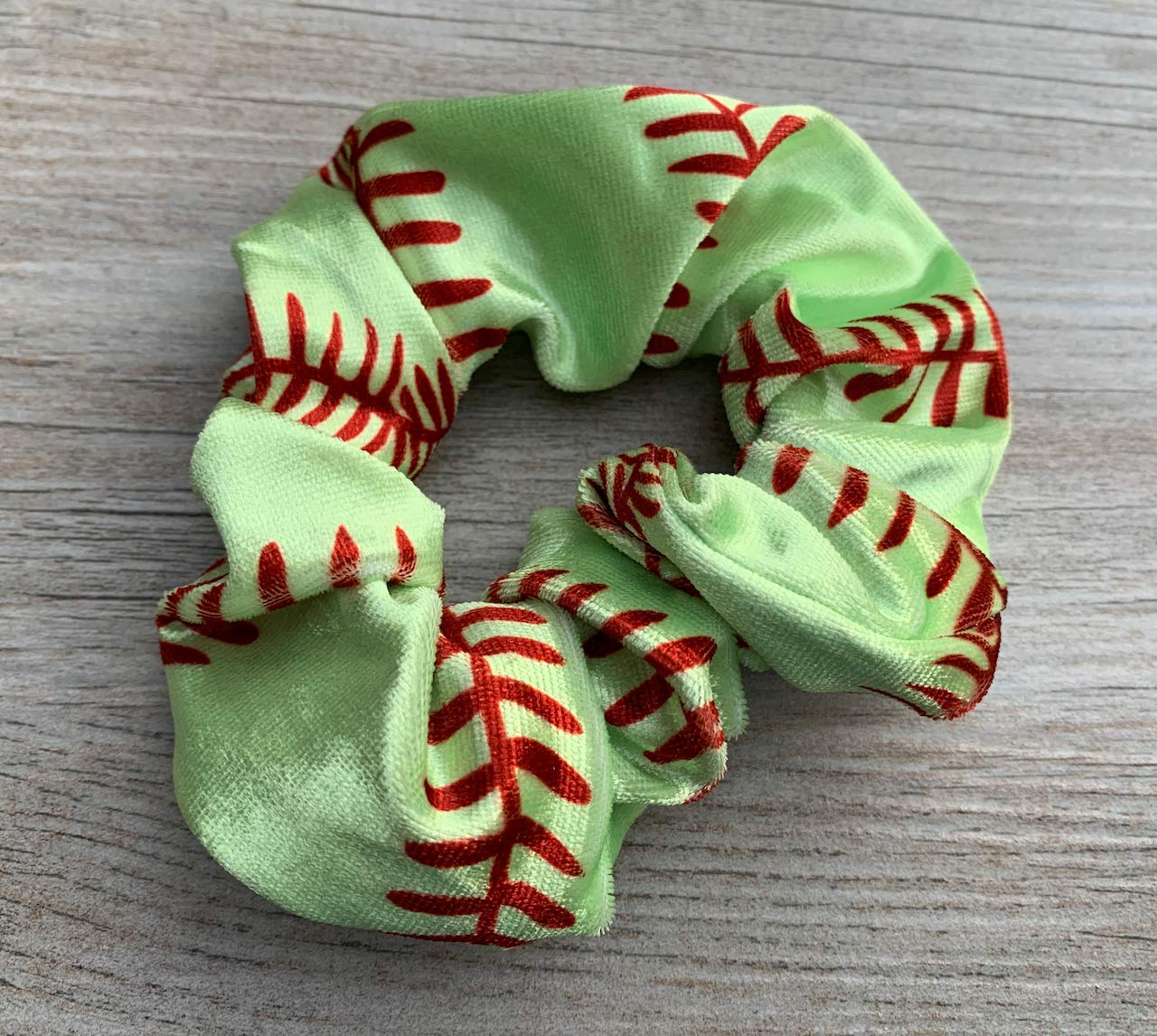 Softball Gift Bundle, Softball She Believed She Could, So She Did Keychain, Softball Scrunchie and Drawstring Bag Gift Set, Girls Softball Accessories For Softball Players and Teams