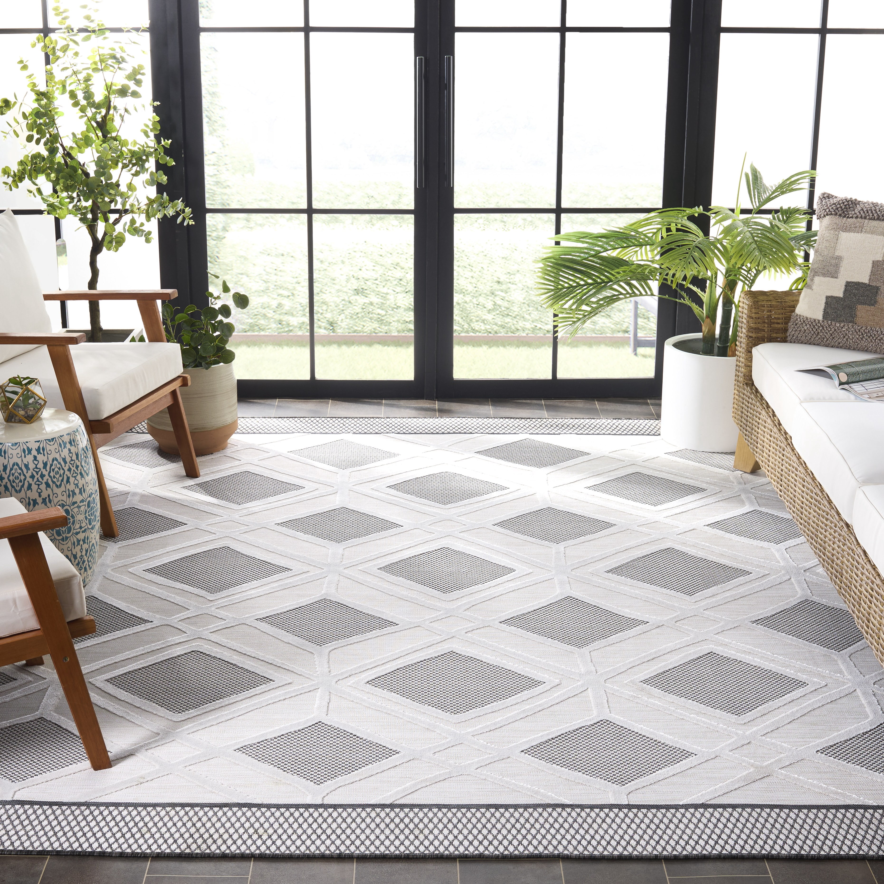 SAFAVIEH Cabana Carina Diamond Indoor/Outdoor Area Rug, Ivory/Black, 9' x 12'