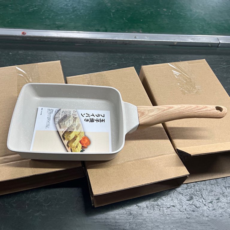 ♡TamagoYaki♡ Sunjoy Tech Japanese Tamagoyaki Pan with Wooden Handle