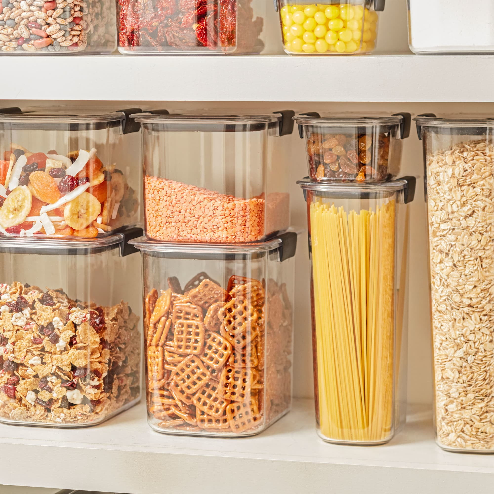 Rubbermaid Brilliance Pantry Airtight Food Storage Container, 7.8-Cup