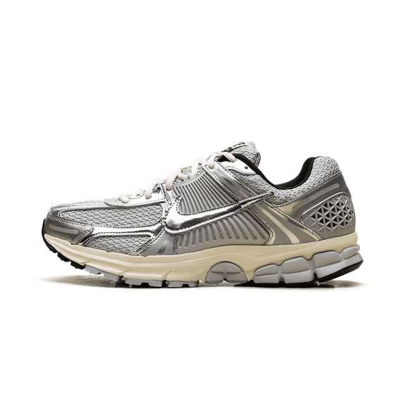 NIKE MENS Zoom Vomero 5 "Grey Fog Chrome" IM3486 002 IM3486 002 from Stadium Goods