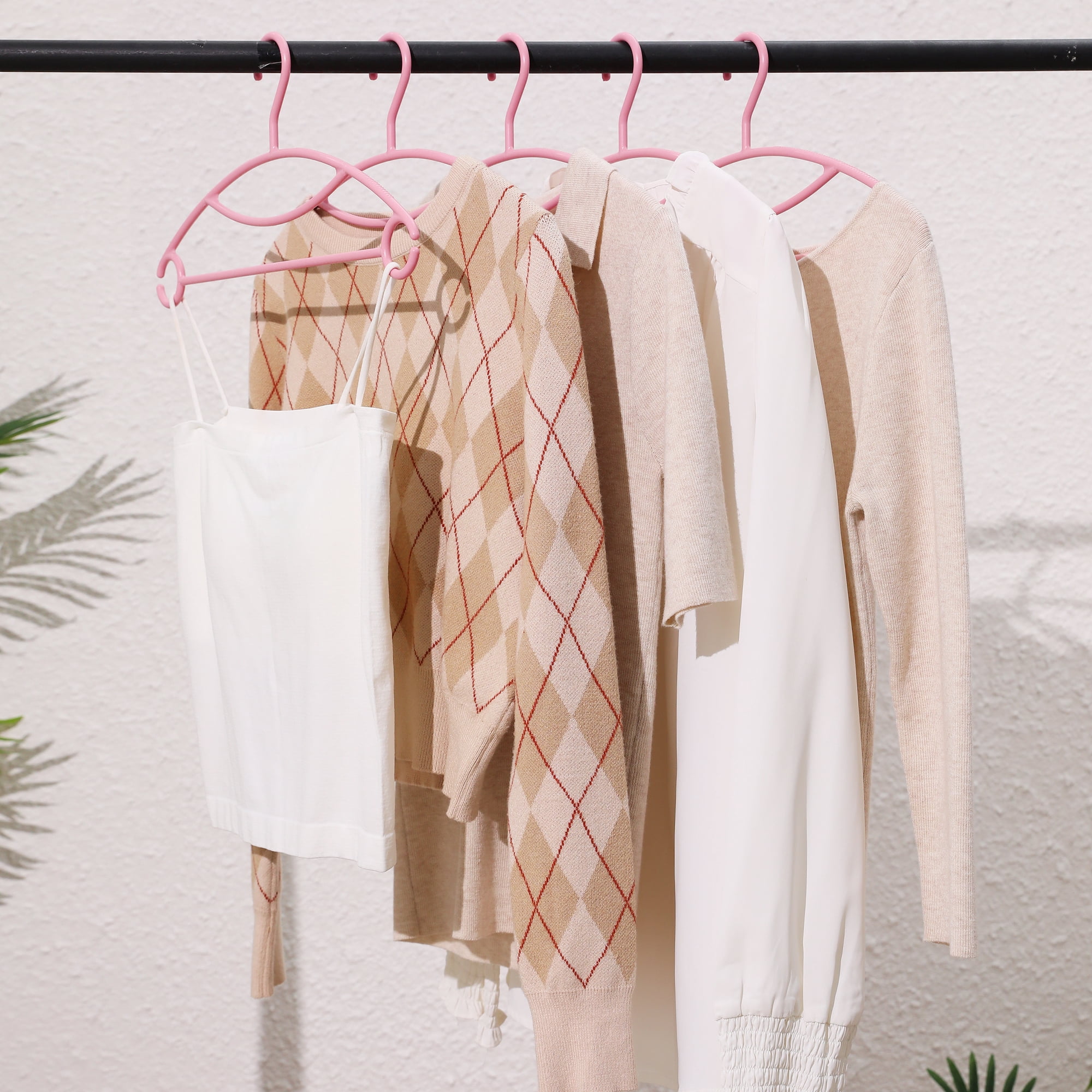 Unique Bargains Plastic Non-Slip Hangers Space Saving Clothes Hangers 30 Packs Pink