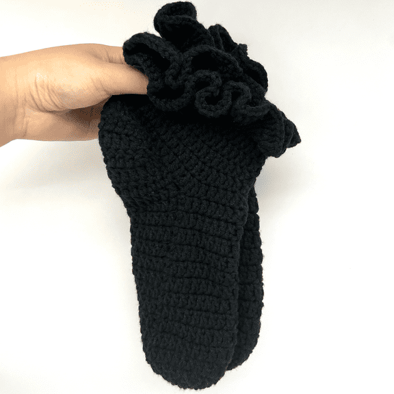 Women Ruffle Socks Casual Ankle Cute Turn-Cuff Socks Soft Knit Cotton Lettuce Frilly Socks for Women Girls Black