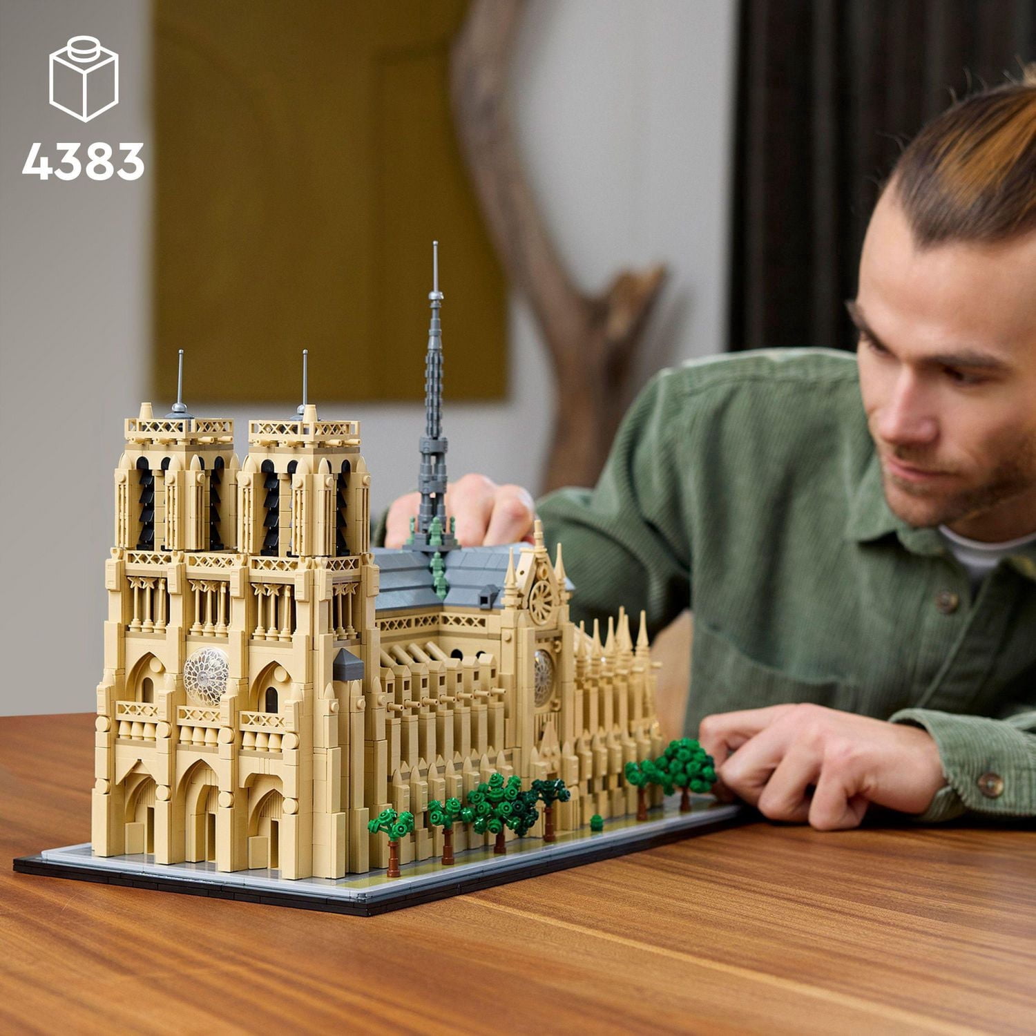 LEGO Architecture Notre-Dame de Paris Replica, Architectural Model Kit, Collectible Building Set for Adults, Build and Display France Souvenir, Paris Gift for Lovers of History, Travel and Art, 21061