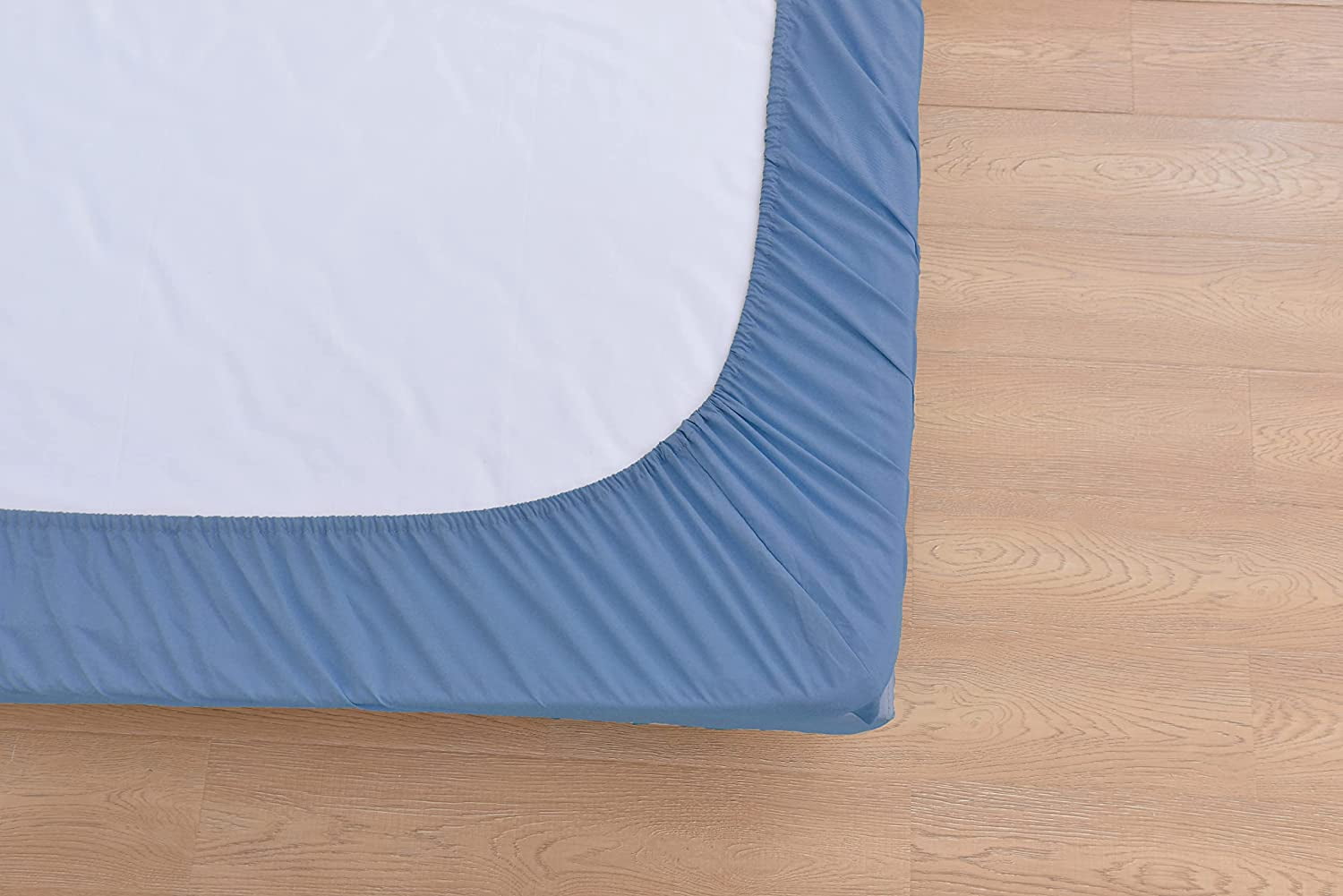 the Season Essentials Wrinkle Free Sheet Sets with Deep Pockets &amp; Stain Resistant, 1800 Thread Count Bamboo Based, Blue, California King