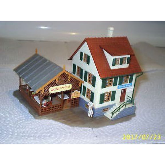Faller B-269 HO Vintage Inn with Band Stand Building Kit
