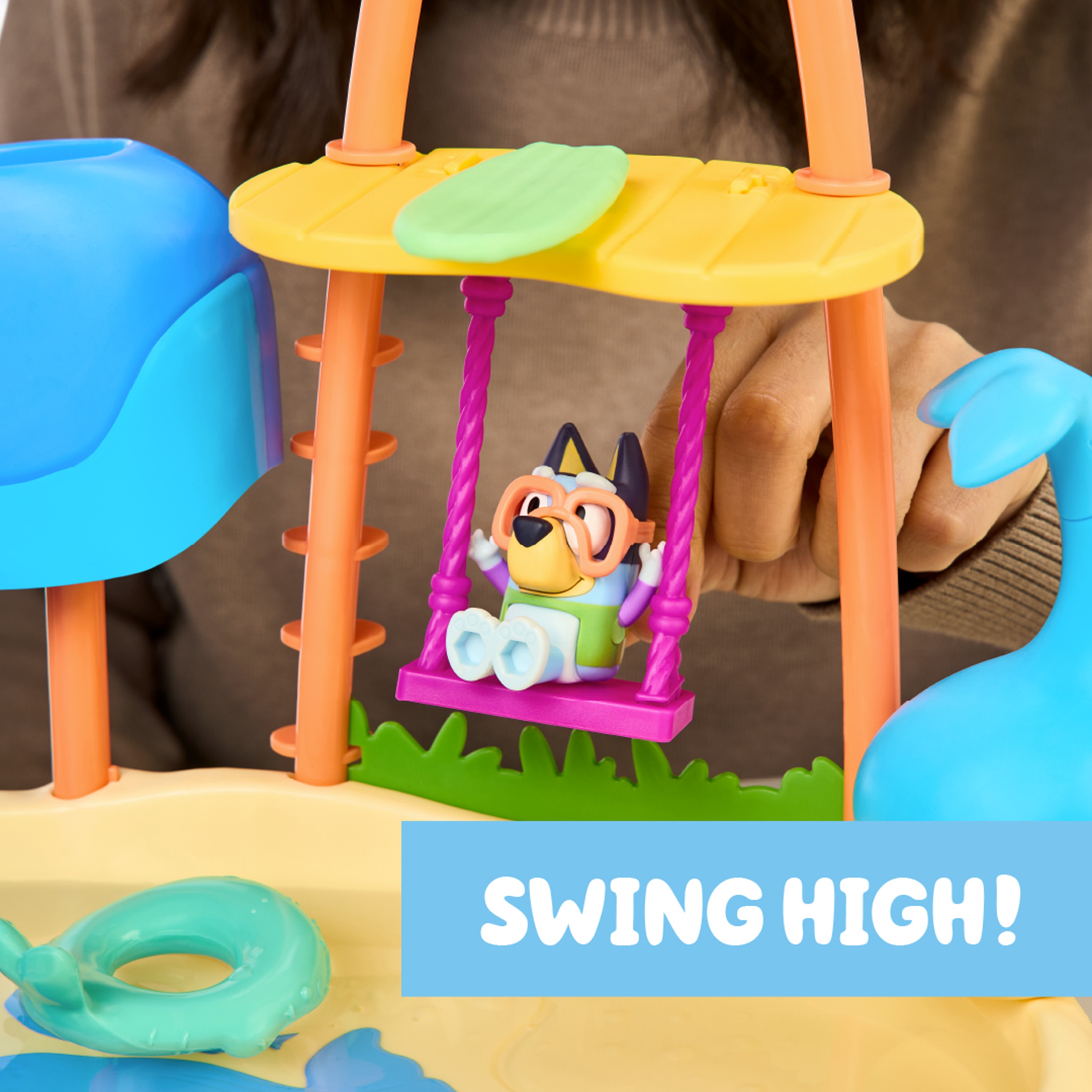 Bluey Whale Water Park Playset photo 8