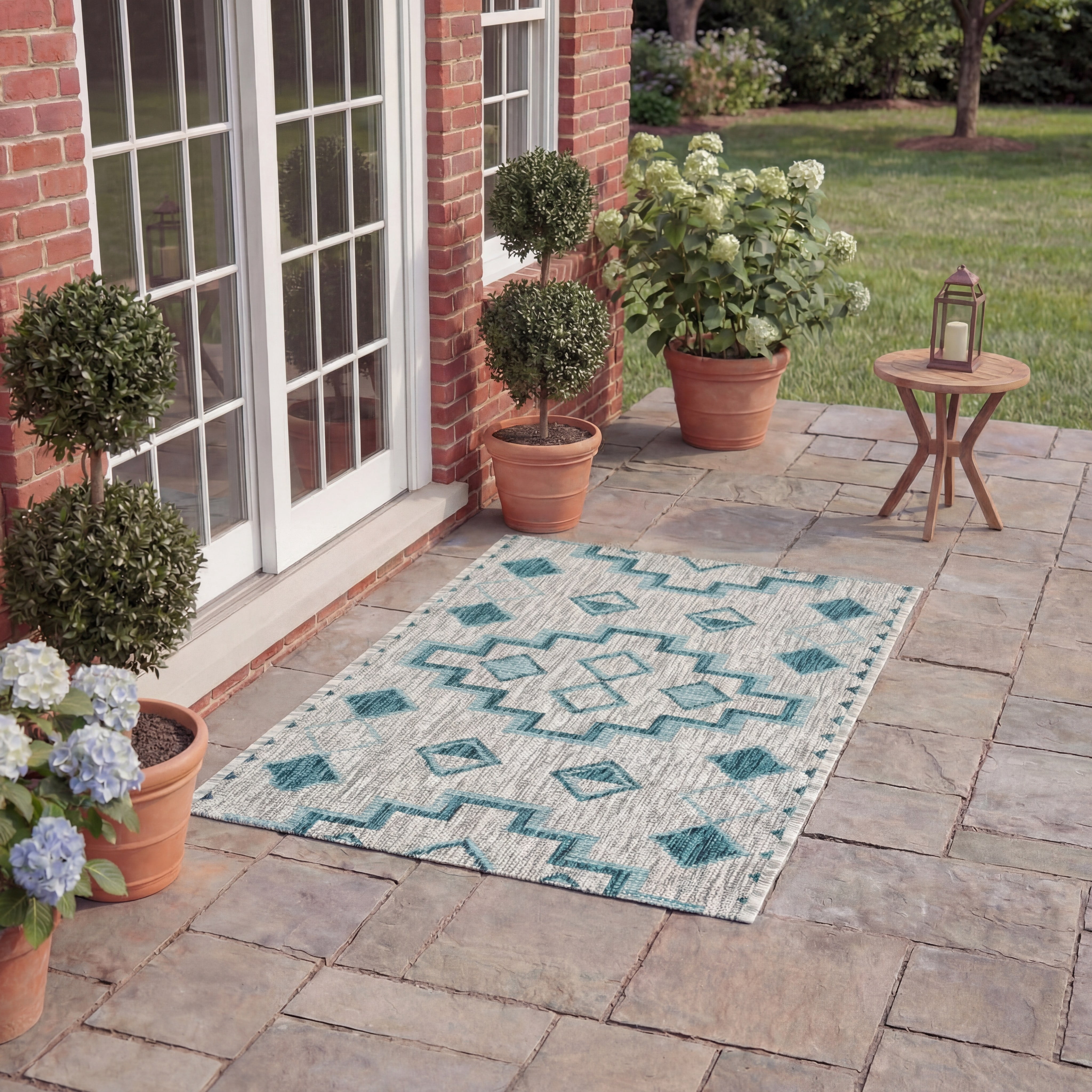 SAFAVIEH Courtyard Floella Geometric Indoor/Outdoor Area Rug, 4' x 5'7", Grey/Teal