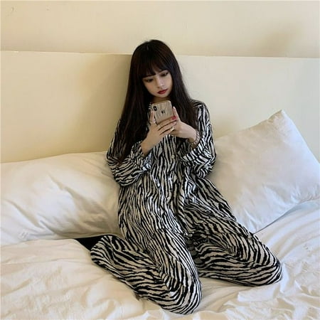 

CoCopeaunt Simple cardigan models sky blue pajamas for women spring and autumn casual comfortable home wear set loose pajamas for women