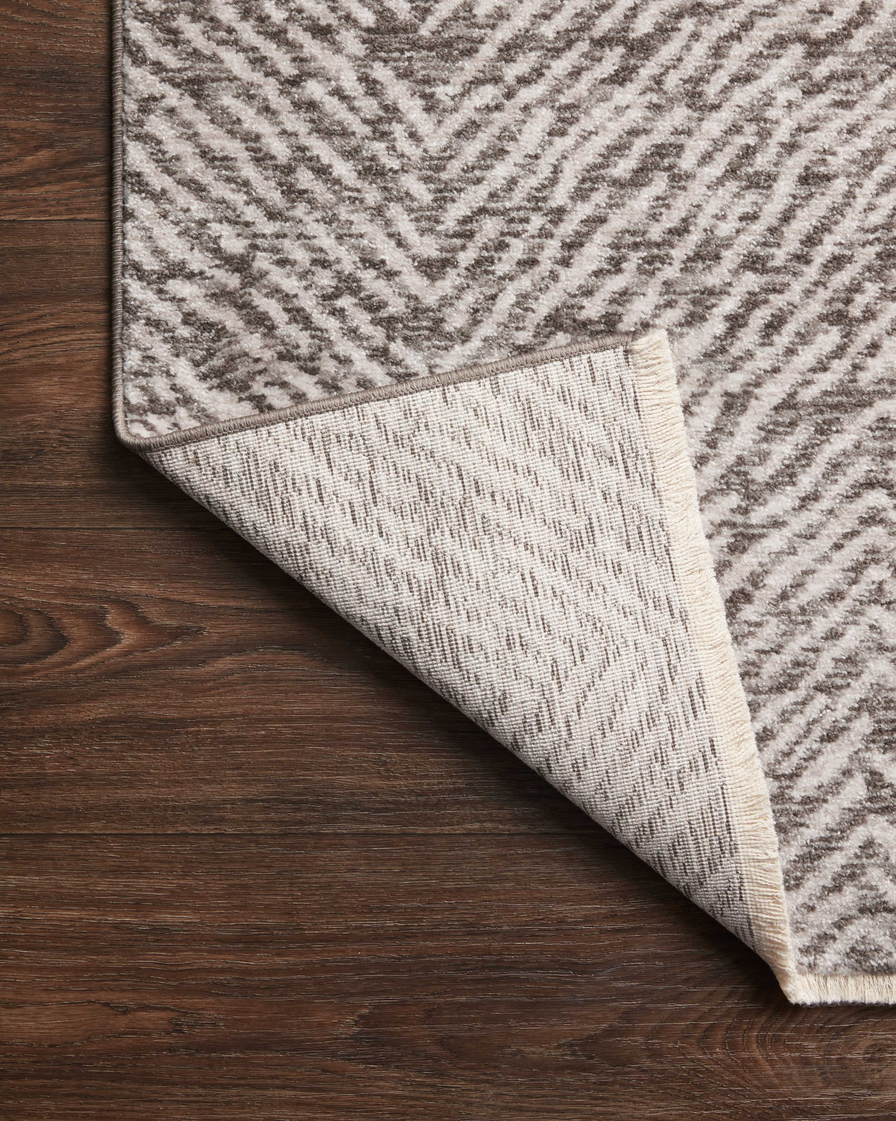 Loloi Vance Taupe / Dove 2'-7" x 10'-0" Runner Rug
