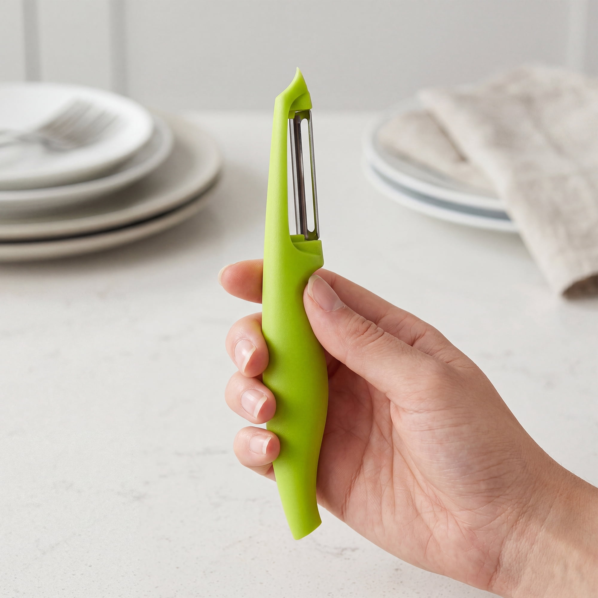 Unique Bargains Plastic Vegetable Peeler with Ergonomic Handle for Peeling Green 7.3x1 in