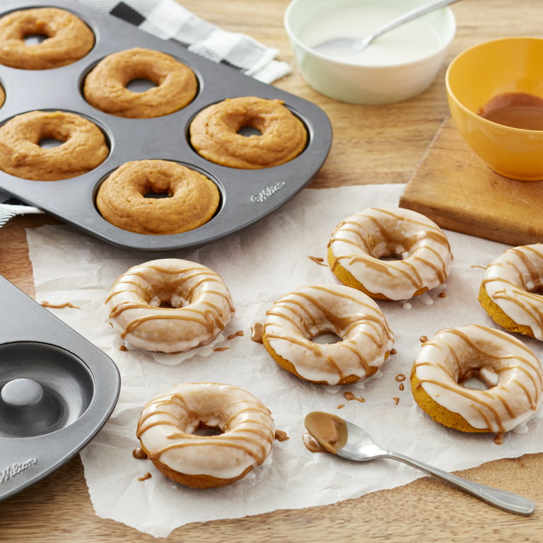 Dohnuts Donut Pan Premium 6 Cup Non-Stick Mini Doughnut and Bagel maker –  for Healthier Homemade Baked Cakes