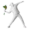 thumbnail image 1 of Estatuas de hombres lanzando ramos de flores, escultura, figura de amante, para el hogar, oficina, dormitorio o estudio. blanco, 1 of 7