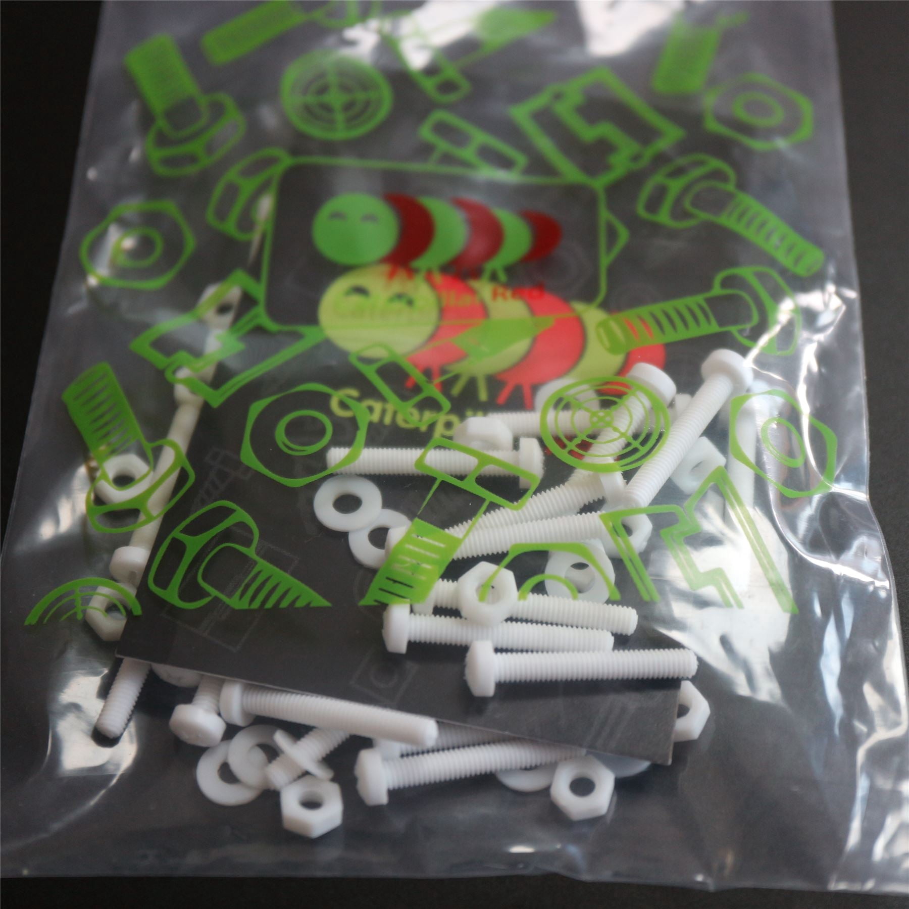 20 x White Pan Head Screws Polypropylene (PP) Plastic Nuts and Bolts, M3 x 20mm, Washers, (3/32 x 25/32 in)