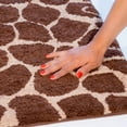 thumbnail image 4 of Chesapeake Safari 2pc Chocolate & Beige Giraffe Bath Rug Set (21"x34" & 24"x40"), 4 of 6