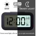 thumbnail image 4 of Reloj despertador digital inalámbrico a pilas con fecha, temperatura, sensor de luz inteligente, función de repetición de 12/24 horas para dormitorios y oficinas, 5,31 x 2,95 x 1,77 pulgadas (negro), 4 of 5