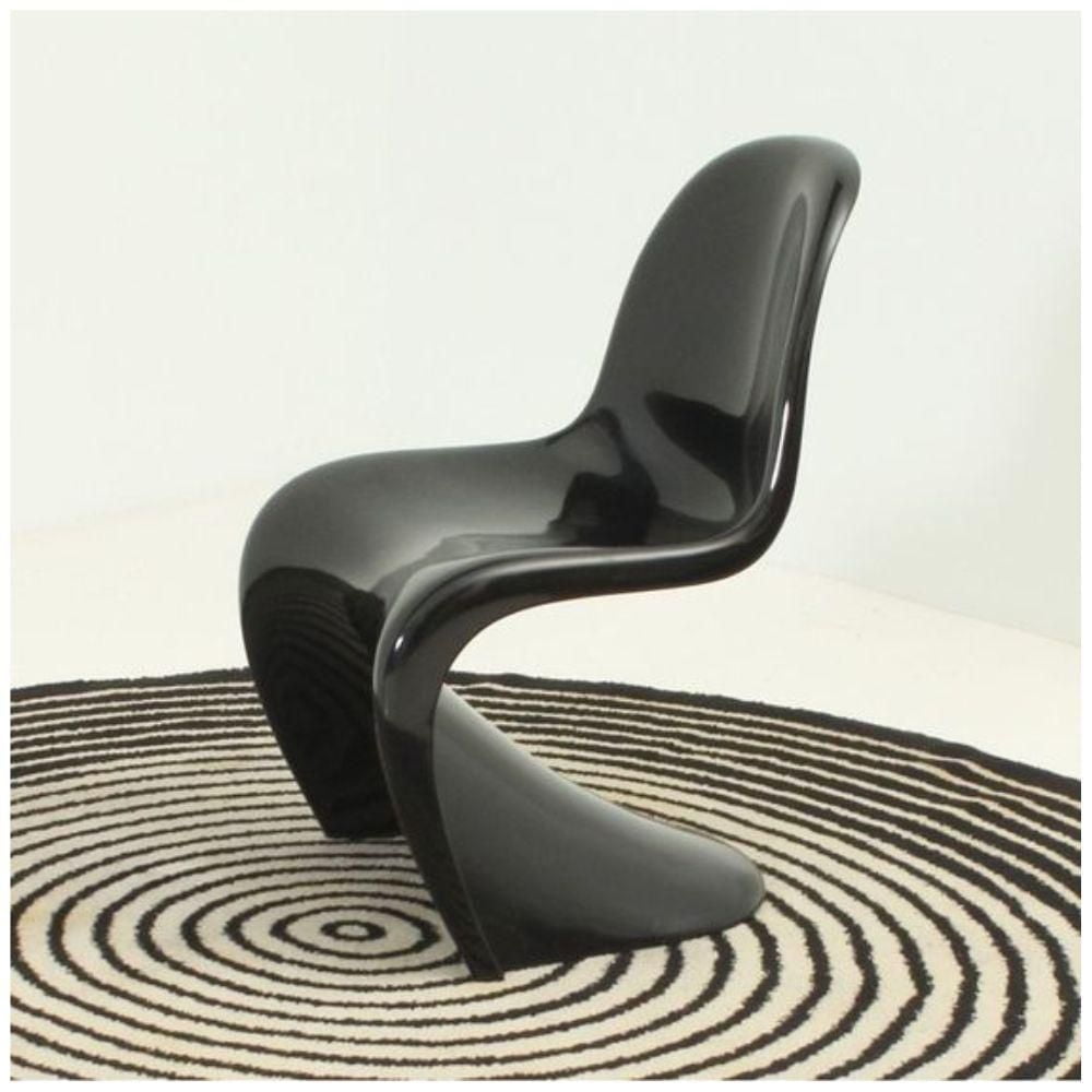 Sara Chair (Shiny Finish)