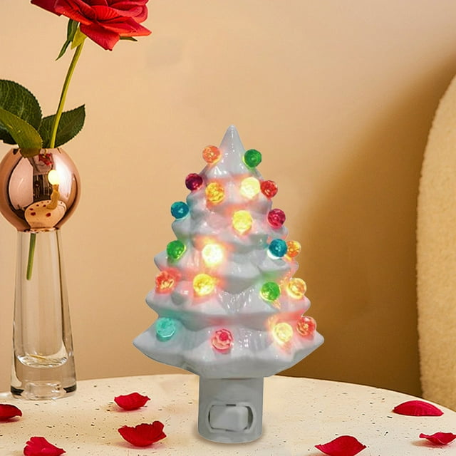 Fiudx Luz de Noche de Cerámica con Forma de Árbol de Navidad, Diseño Vintage Pintado a Mano, Enchufe Giratorio, Luz Cálida y Acogedora, Decoración Navideña, Iluminación para El Hogar, Regalo para Hom