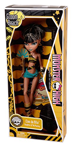 cleo de nile gloom beach