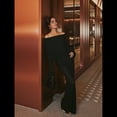 thumbnail image 4 of Vestido Ajustado Tipo Suéter con Hombros Descubiertos para Mujer, Elegante, de Larga, para Fiesta en Club, Midi y Formal. Negro L, 4 of 9