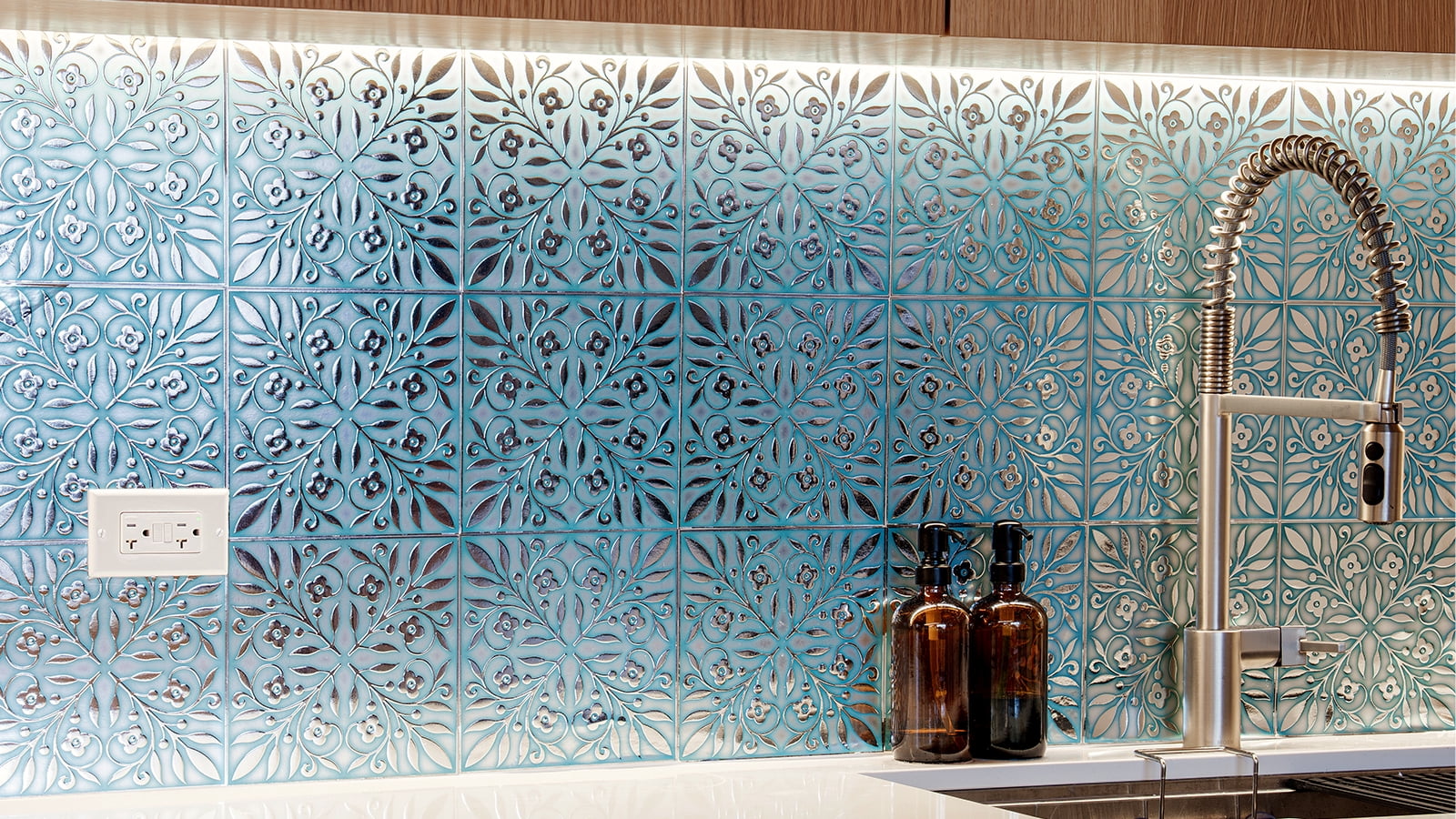 Main Street Peel and Stick Wallpaper Tiles 8 in x 8 in, 24-Pack , Teal and Silver Leaves Design, Self Adhesive Wall Tiles for Kitchen Backsplash and Home Decor