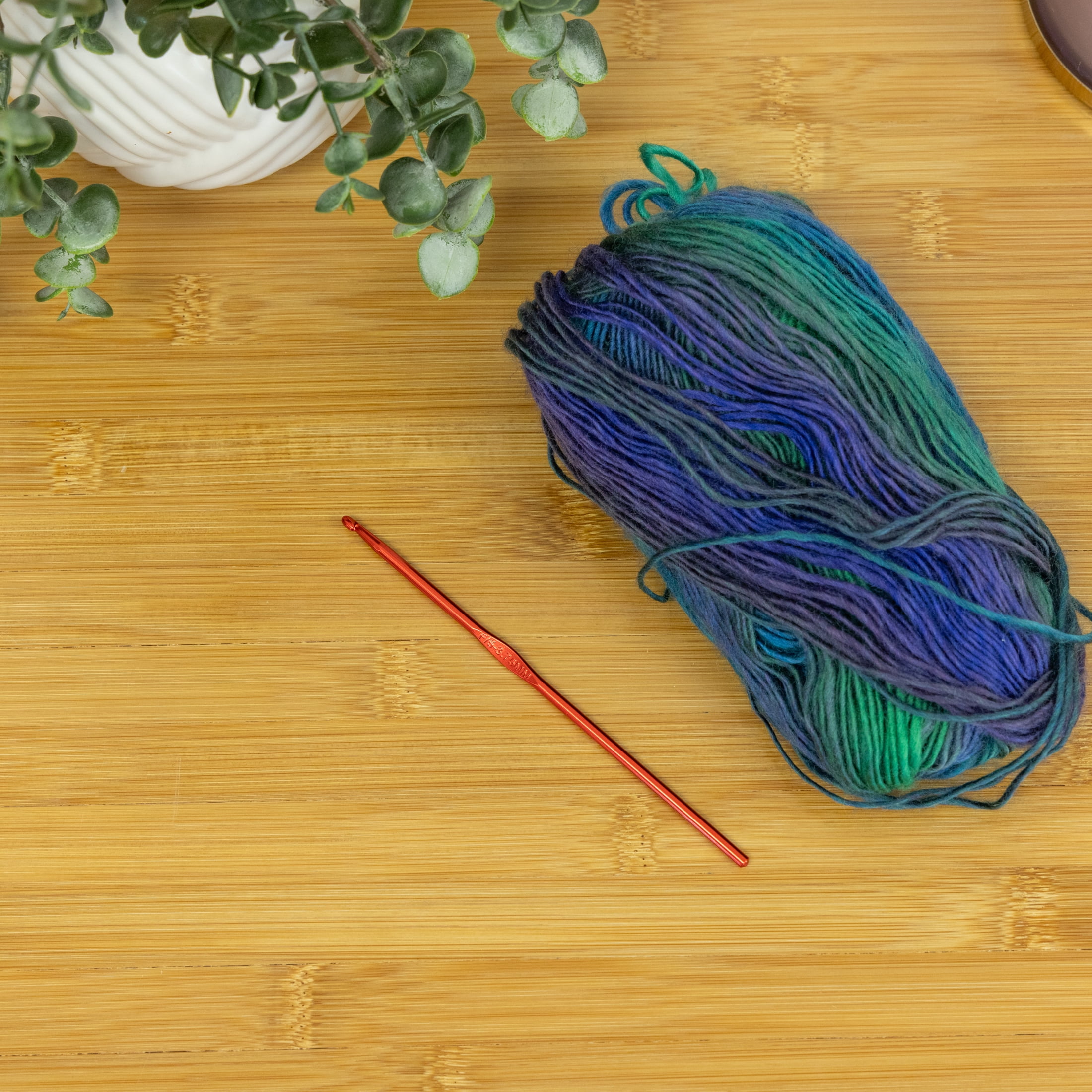 Hello Hobby Aluminum Crochet Hook, Size F, 3.75 mm
