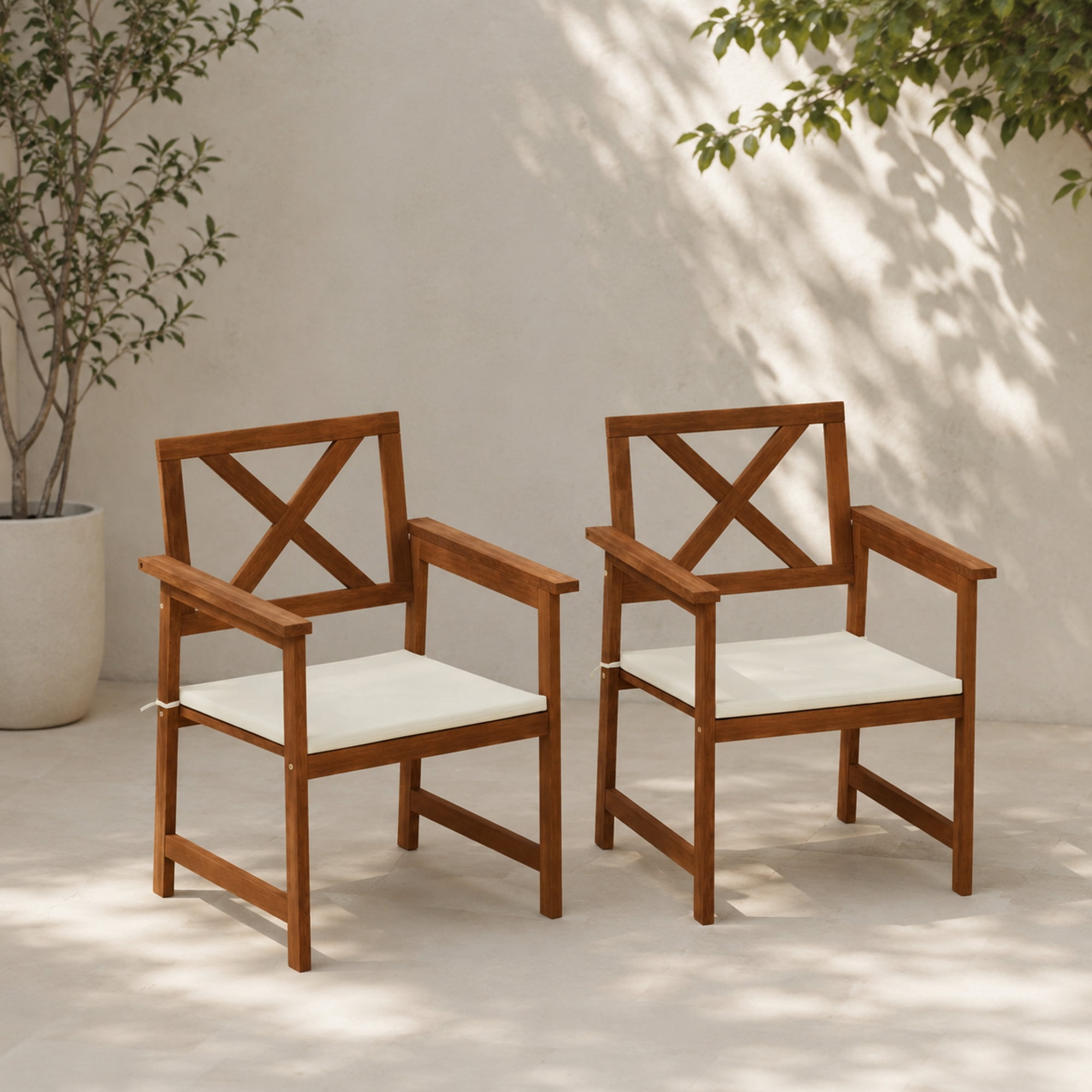Furinno TIOMAN Outdoor Dining Chair with Cushion, Arm Chair, Patio Chair, Dining Chair, with Arm Rest, Weather Resistant in Teak Oil for Patio, Garden, Backyard, Light Wood