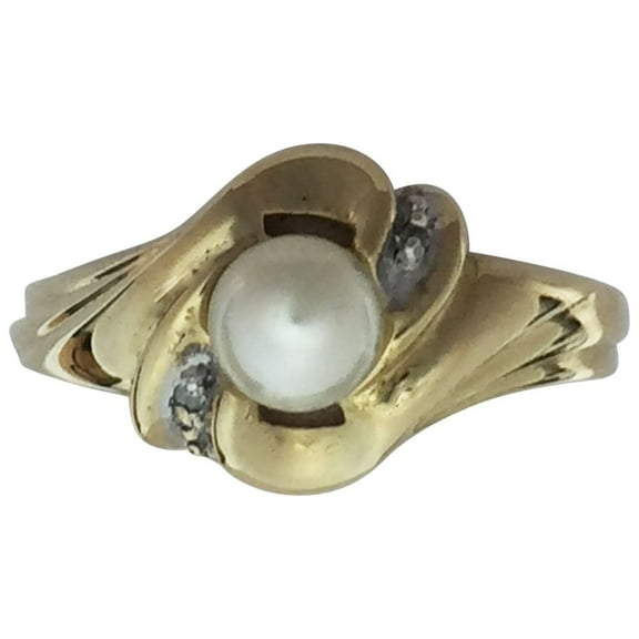 10K Yellow Gold Pearl and Diamond Ring