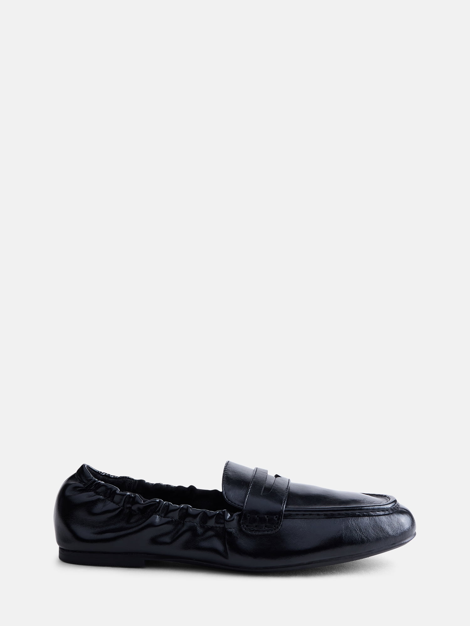 Scenario Women's Faux Leather Scrunch Loafers