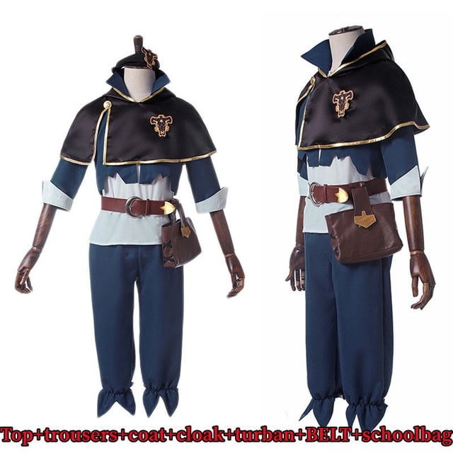 black clover series asta cos disfraces capa full cosplay de fiesta de halloween traje Asta en maniquí, capa corta negra con ribete dorado y emblema de trébol, top bicolor azul claro/oscuro y mangas dobladas, pantalones azules con puños anudados, cinturón marrón con hebilla dorada, bolsa tipo mochila y turbante; confeccionado en poliéster y spandex según especificación; también suele usarse en convenciones y sesiones de fotos de cosplay.