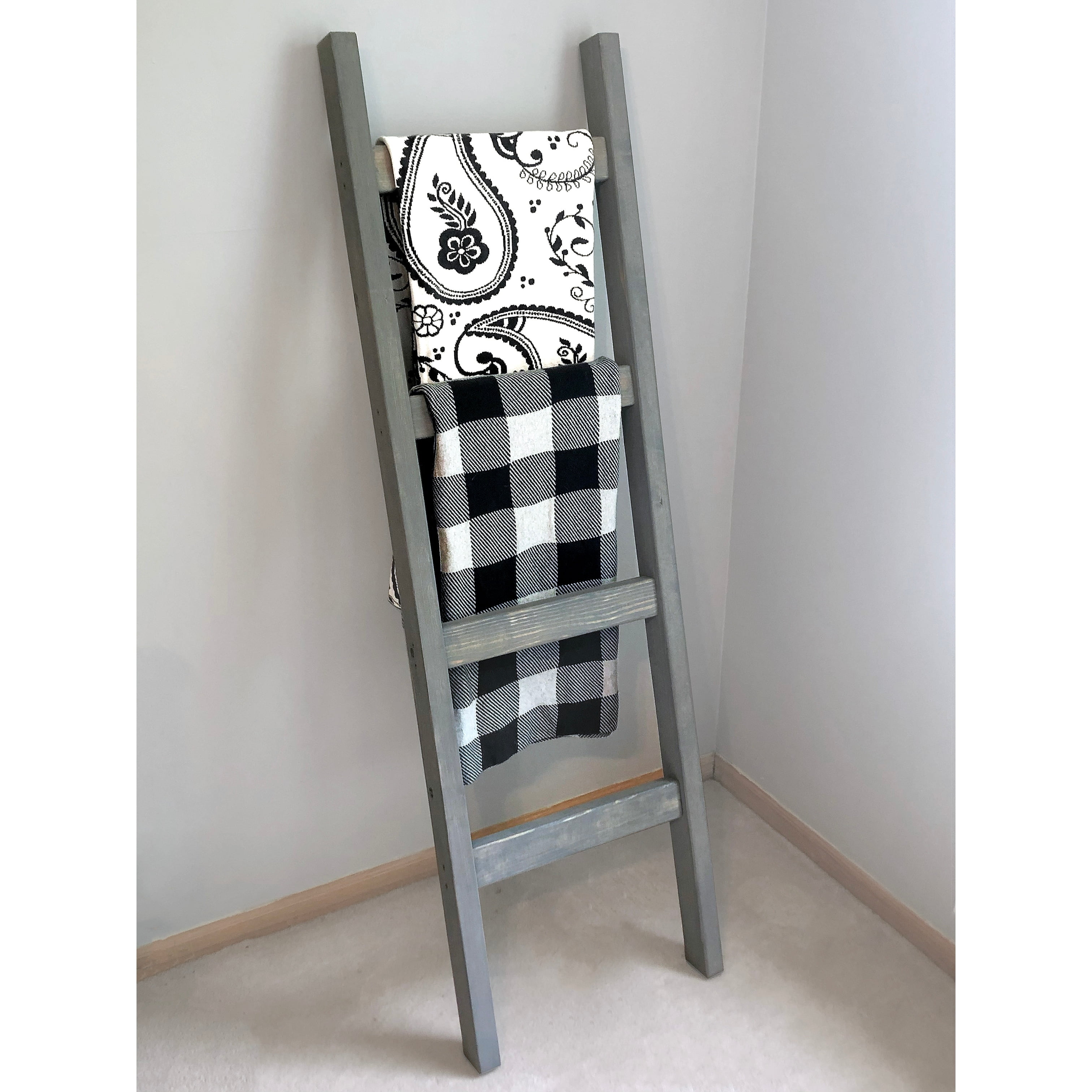 UWLU Farmhouse Grey Chunky Rustic Style Decorative Blanket Ladder 6 Foot
