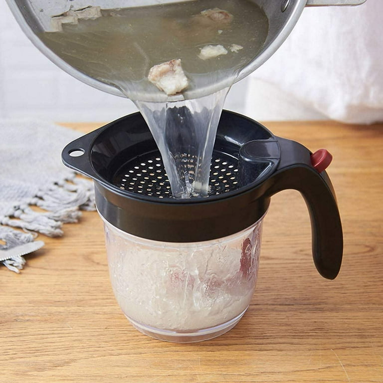 Stainless Steel Fat Separator 4 Cup/1000ML Gravy Grease Separator with  Strainer and Glass Lid, Soup Oil Separator Cup for Cooking, Oil Soup  Separator