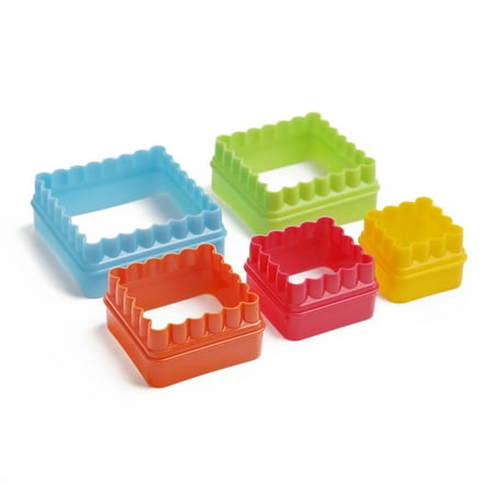 Wilton Square Cookie Cutters, Set of 5 – Nesting Plastic Cutters with Comfort Grip, for Cookies, Brownies & Fondant