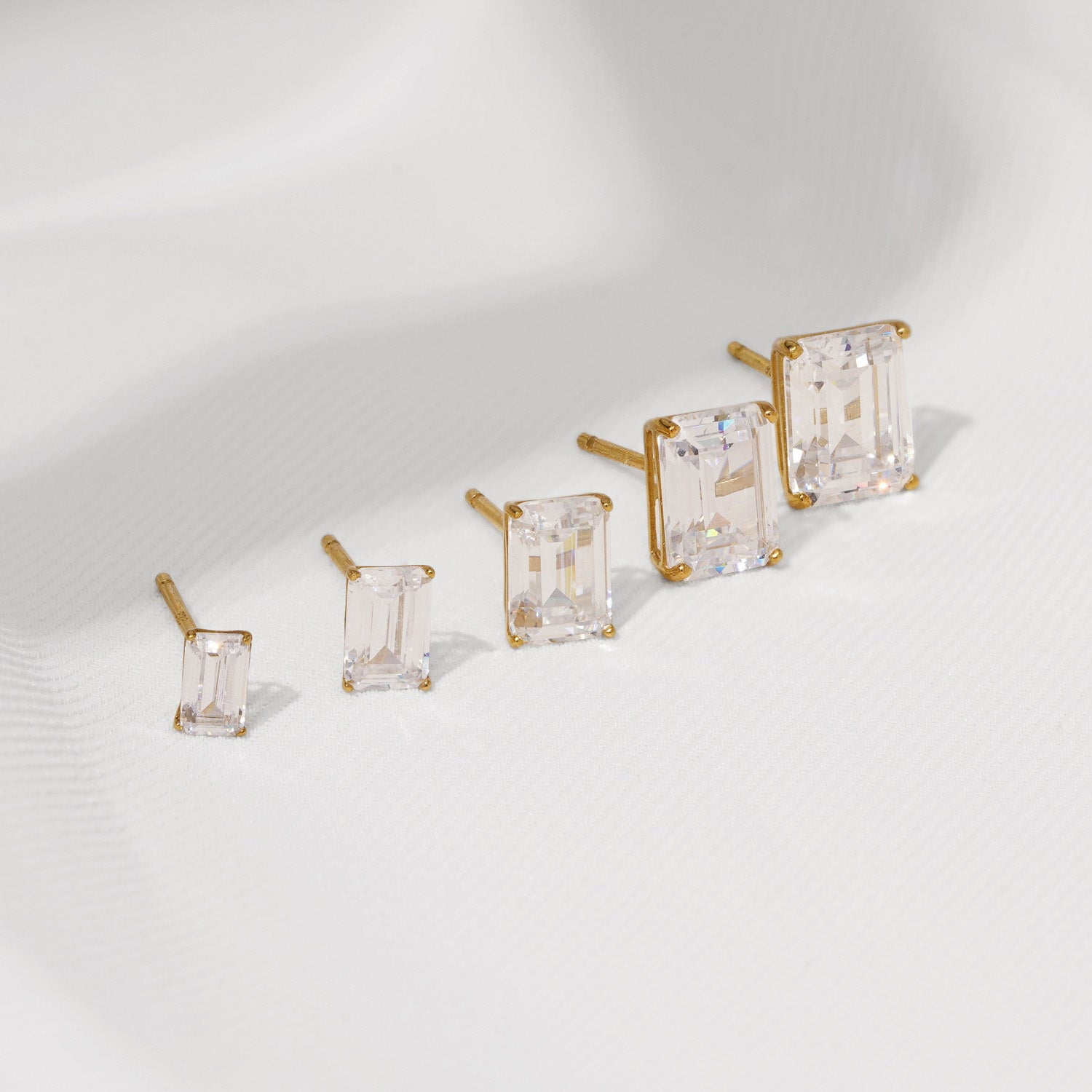 DIAMONBLISS 10K Real Solid Gold Stud Earrings for Women | 10K Yellow Gold Emerald Cut Solitaire Studs | 3 carat Cubic Zirconia CZ Diamond Simulant