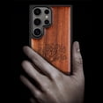 thumbnail image 2 of Funda de teléfono Carveit Wood para Samsung Galaxy S25 Ultra, 2 of 7