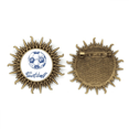 thumbnail image 1 of Simple Cartoon Football Blue Pattern Pin de gancho de metal vintage con forma de sol Unbranded M, 1 of 3