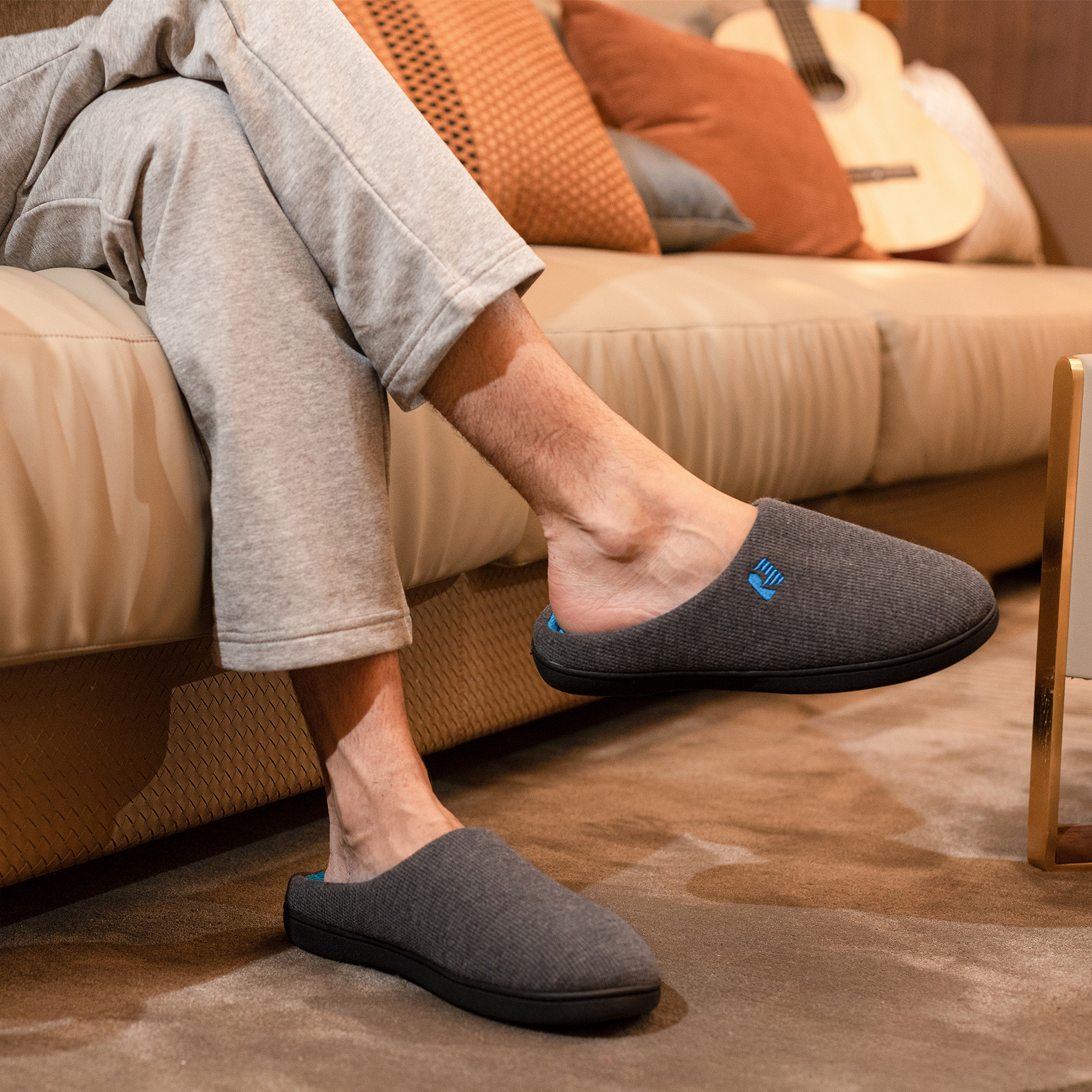 RockDove Men's Original Two-Tone Memory Foam Wide Slipper photo 3