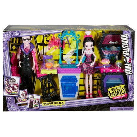 Monster High Monster Family of Draculaura Dolls Kitchen Play
